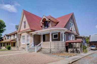 Main picture of 828 Grand Ave