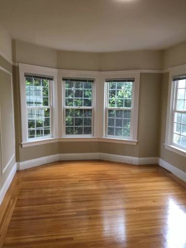 Main picture of 2474 Washington St
