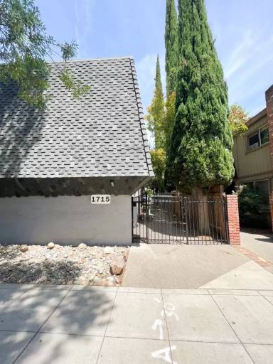 Main picture of 1715 T St