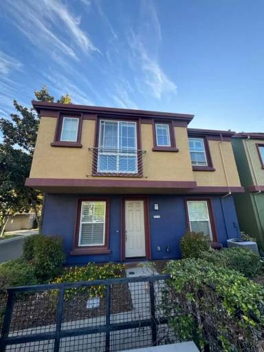 Main picture of 804 Titanium Ln