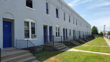 Main picture of 2715-49 Harris Ave