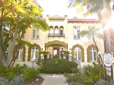 Main picture of 4049 Madison Ave