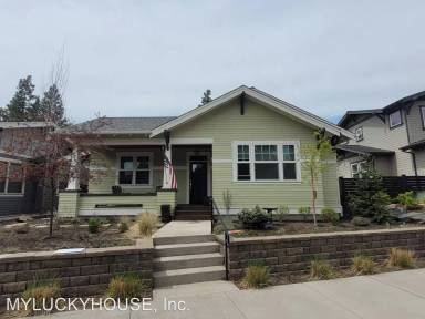 Main picture of 1595 NW Mt Washington Dr