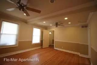 Main picture of 703 Washtenaw Rd