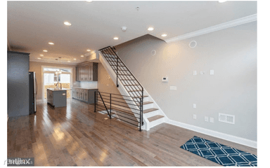 Main picture of 925 French St