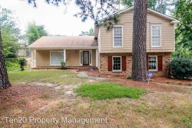 Main picture of 4530 Jiminey Loop