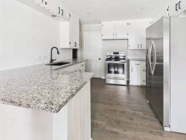 Main picture of 500 Hancock St