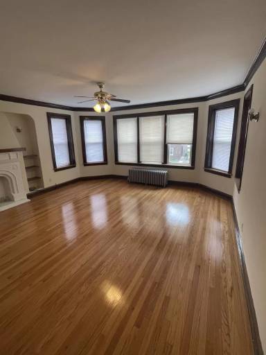 Main picture of 8842 S Kenwood Ave