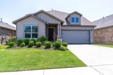 Main picture of 2613 Cowbird Way