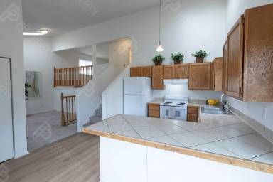 Main picture of 520 Wamsley Way