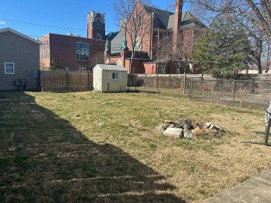 Main picture of 1214 Logan St