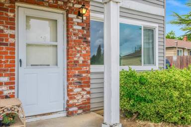 Main picture of 6901 N Ida Ave