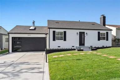 Main picture of 8901 Earhart Ave