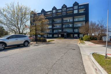 Main picture of The Pier