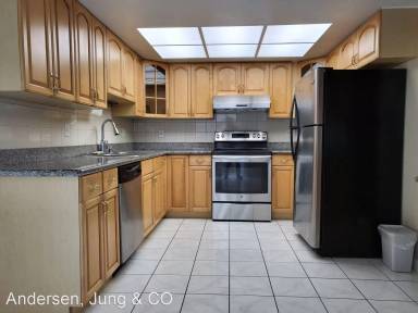 Main picture of 1333 35th Ave
