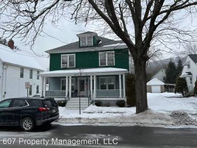Main picture of 20 Elm St