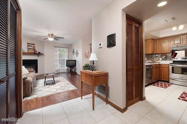 Main picture of 8079 Village Gate Ct