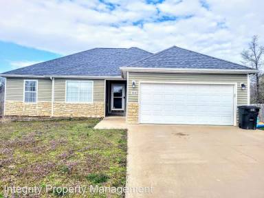 Main picture of 114 Pioneer Ct