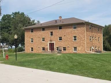 Main picture of 2005 Kennedy Dr