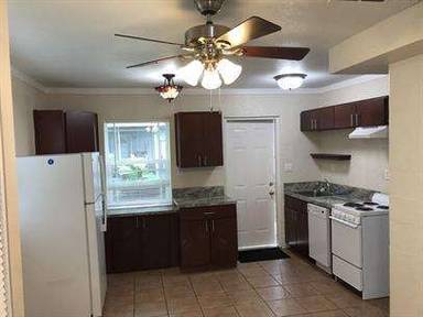 Main picture of 3 Douglas Ave