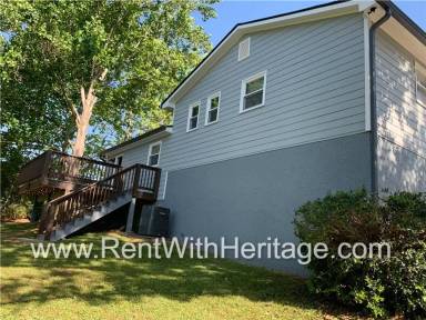 Main picture of 4410 Bluebird Ln