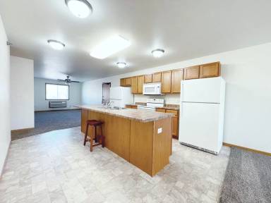 Main picture of 816 10th Ave NW