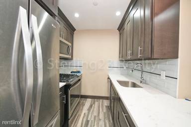Main picture of 2108 Steinway St