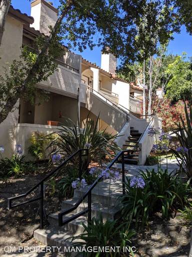 Main picture of 977 Warburton Ave