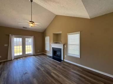 Main picture of 348 Broad Dr