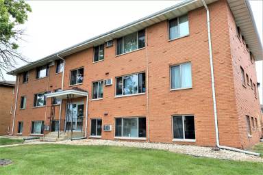 Main picture of 7421 Penn Ave S