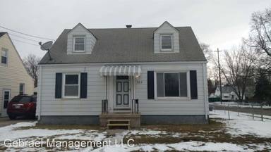 Main picture of 702 Waldman Ave