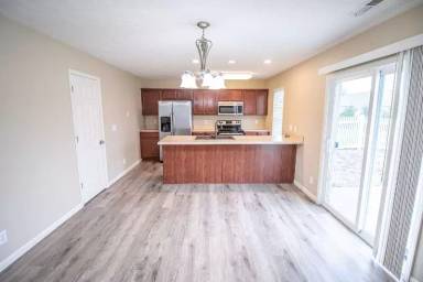 Main picture of 4112 Campion St