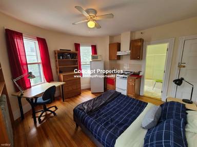 Main picture of 61 Fayette St