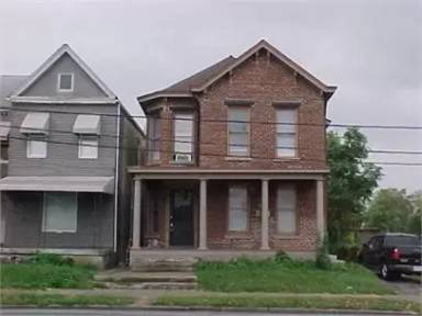 Main picture of 611 E Pleasant St
