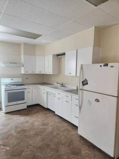 Main picture of 582 W King St