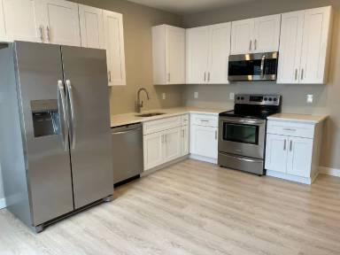 Main picture of 145 DuPont St