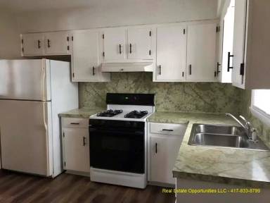 Main picture of 1108 N Kansas Expy