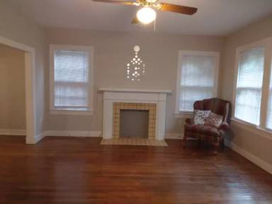 Main picture of 2555 Hundred Oaks Ave