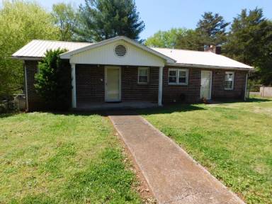 Main picture of 915 Wright St