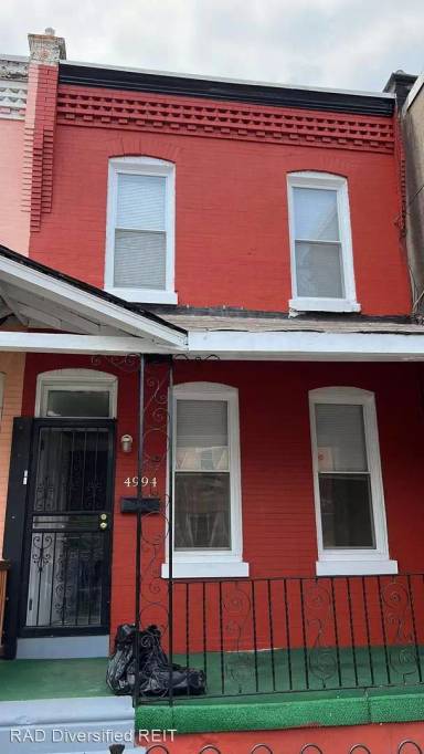 Main picture of 4994 W Thompson St