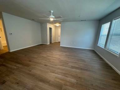Main picture of 2380 Oakmont Cir