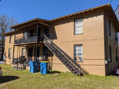 Main picture of 1935 W 44th St
