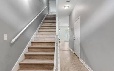 Main picture of 7228 Quail Hollow Dr