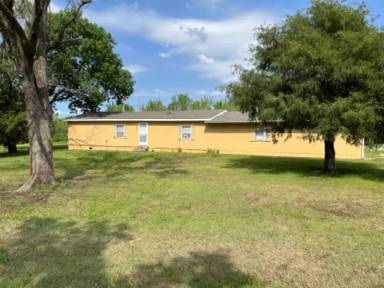 Main picture of 9590 SW McAdoo Rd