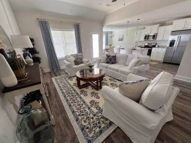 Main picture of 119 Atlantic Ave
