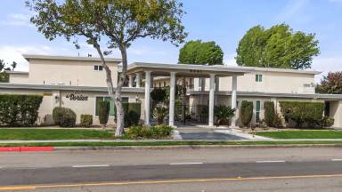 Main picture of 8331 Lampson Ave