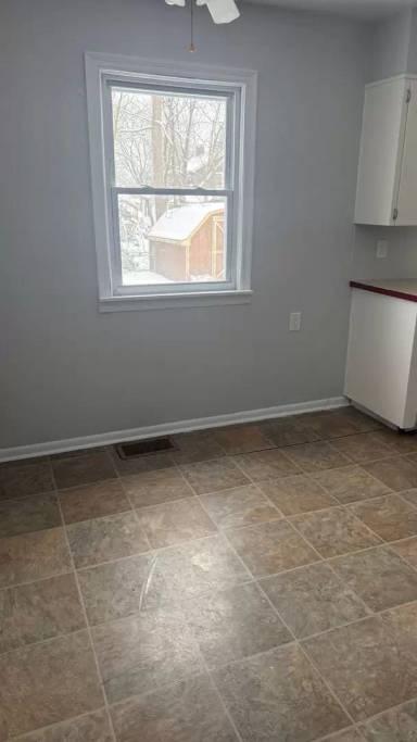 Main picture of 478 Smith Ave