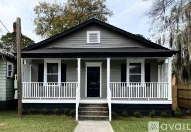 Main picture of 111 W 48th St