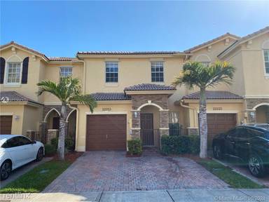 Main picture of 22213 SW 93rd Ct