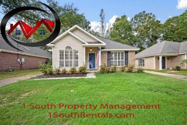 Main picture of 1060 McNeil Ave
